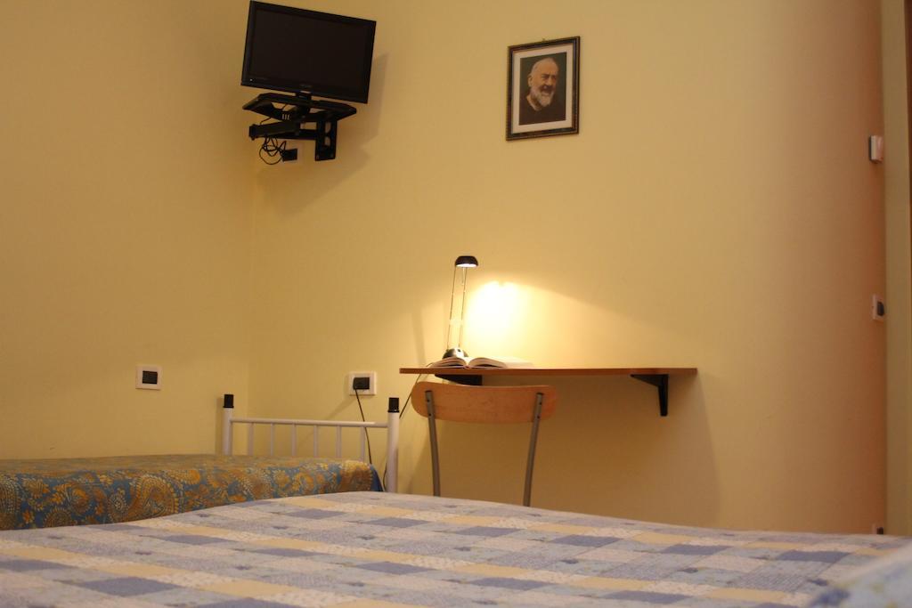 Camere Helios Сан Джовани Ротондо Стая снимка